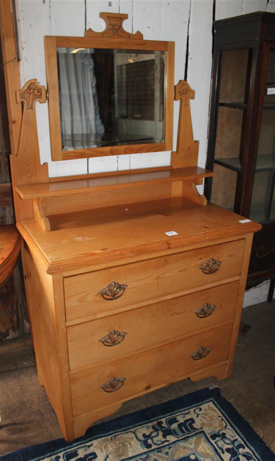 Pine dressing chest(-)